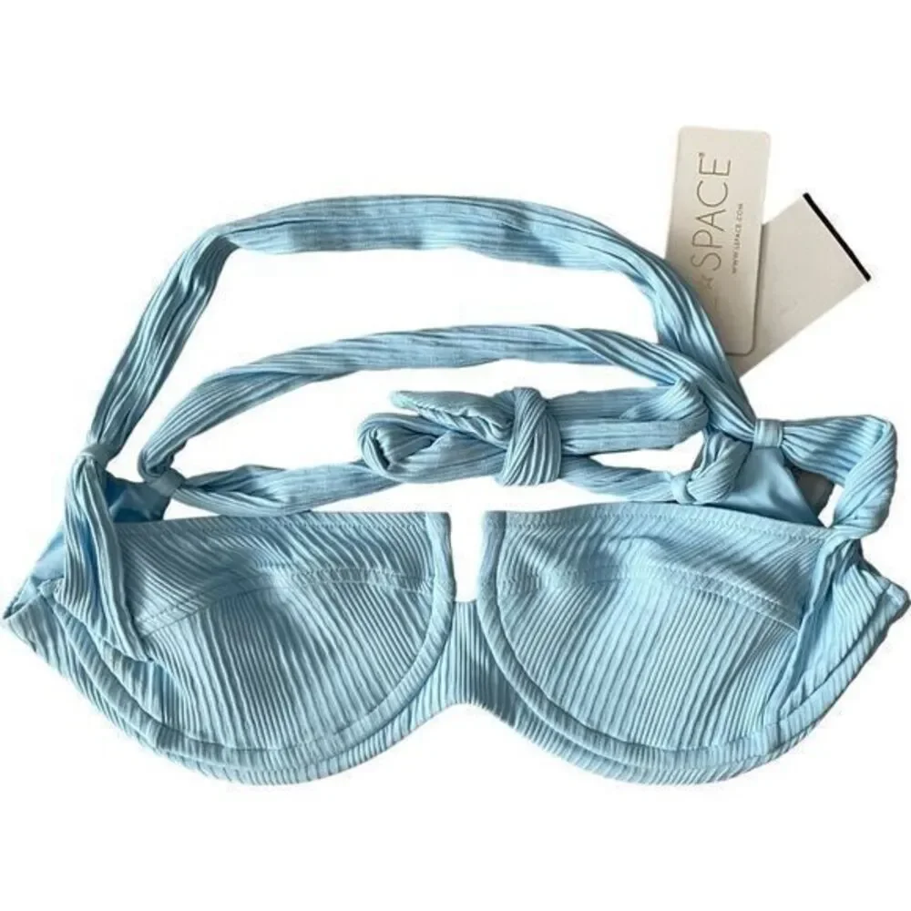 L Space Revolve Camellia Bikini Top Underwire Pointelle Ribbed Sky Blue‎ Medium